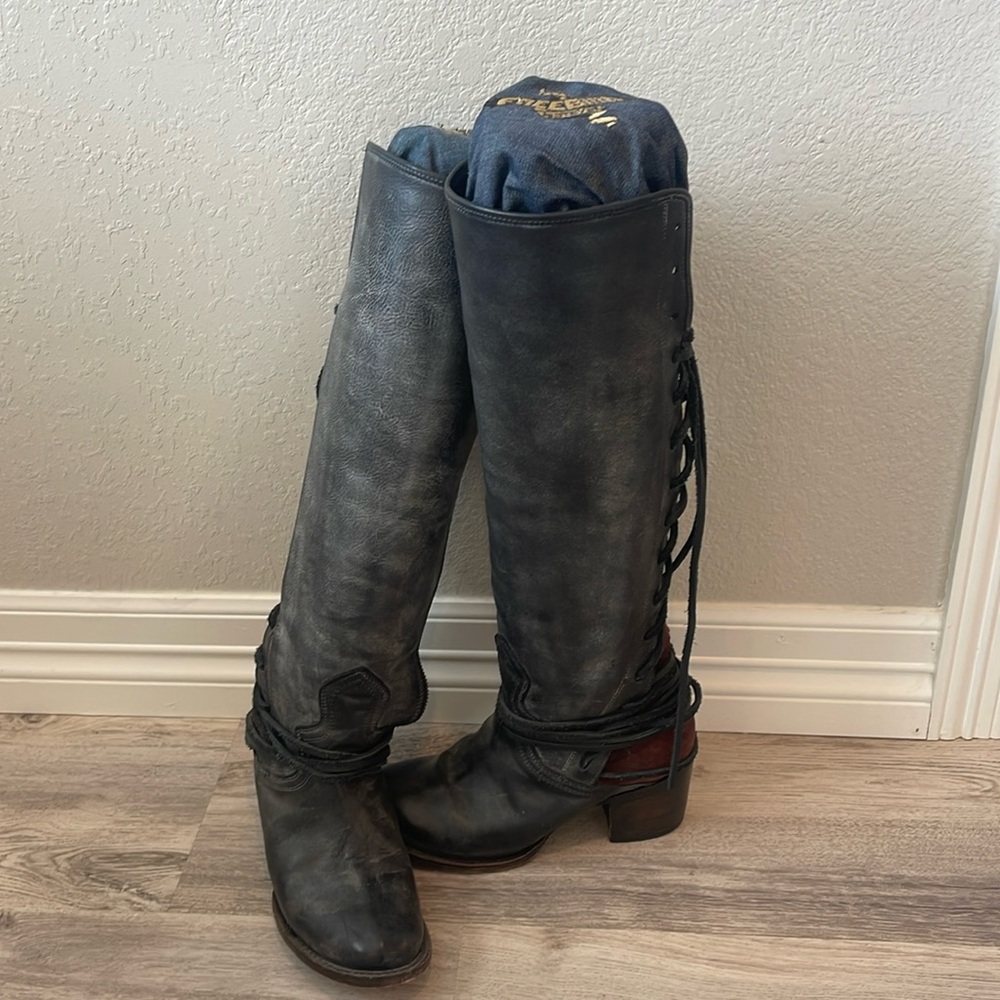 Freebird Boots - Coal